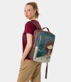 plecak-damski-anekke-tulip-43575-001-modelka.webp