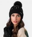 anekke-43481-332-czapka-czarna-pompon-cekiny-modelka.jpg