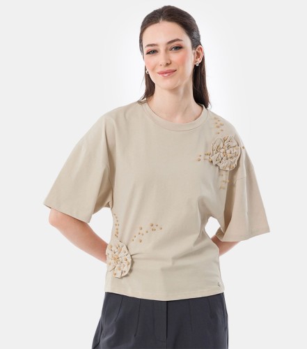 anekke-43281-135-bluzka-kwiaty-modelka-przod.jpg